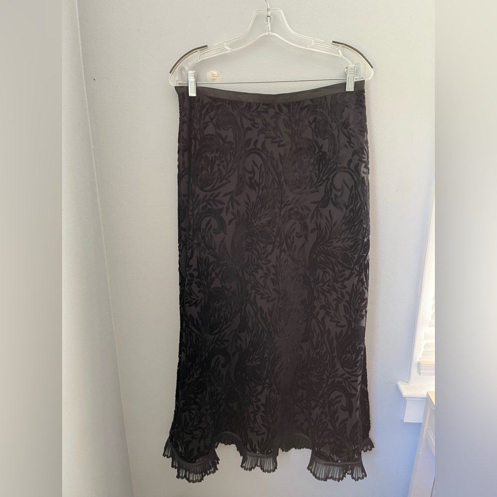 SPANNER, WOMENS ELEGANT SKIRTS BLACK LACE VELVET WITH RUFFLE LINED SIZE 10